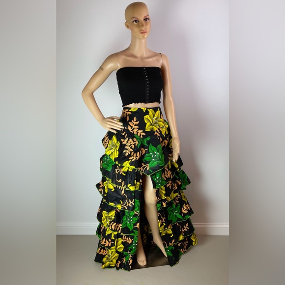 Handmade Green Multicolor Layered Ruffle Floral Print High Slit Maxi Skirt - Picture 5 of 10